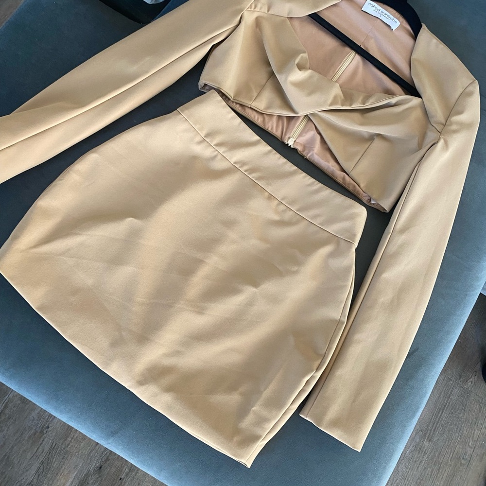 Naked Wardrobe Neutral skirt crop Set